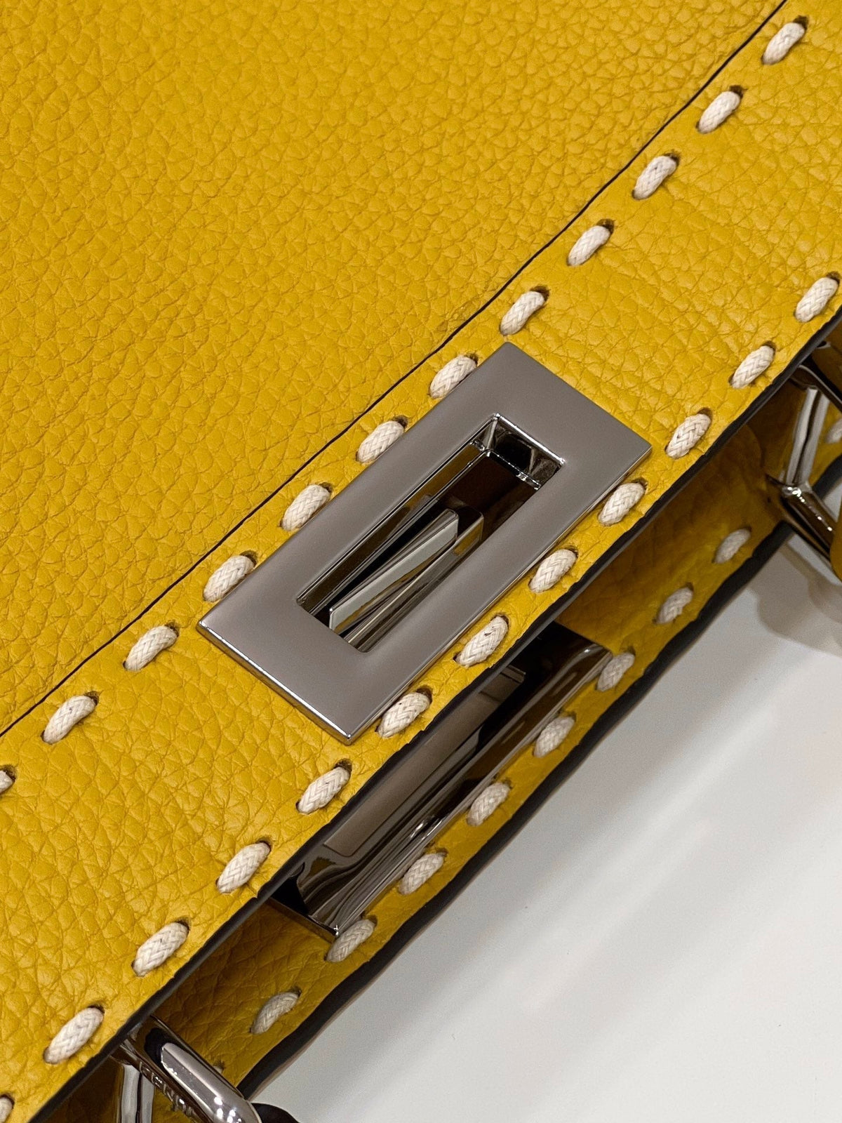 PEEKABOO ISEEU 33 IN YELLOW GRAINED CALFSKIN SILVER HARDWARE
