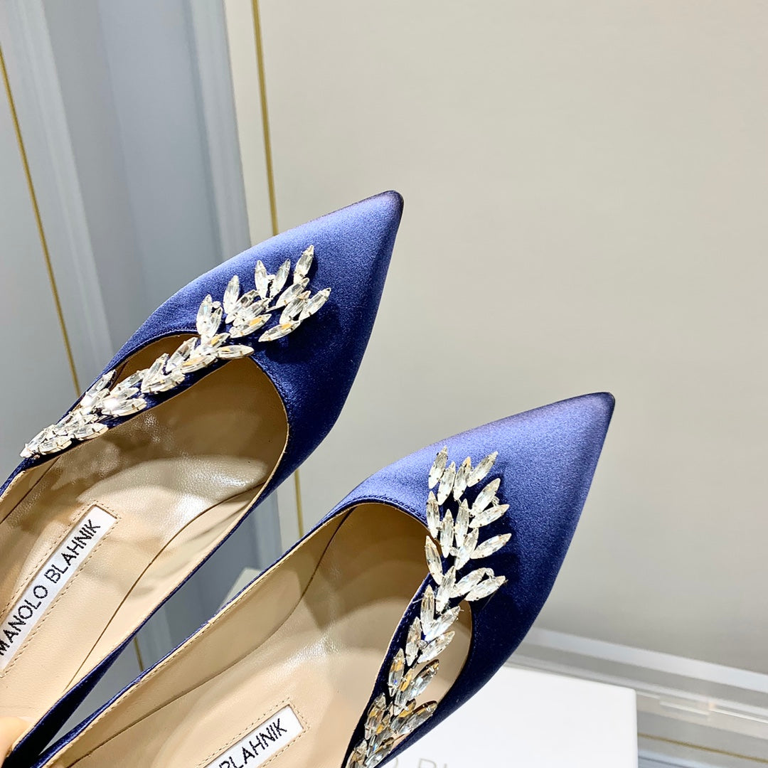 Manolo Wheat Ear Rhinestone High Heels Pumps Navy Blue Silk Fabric 327449