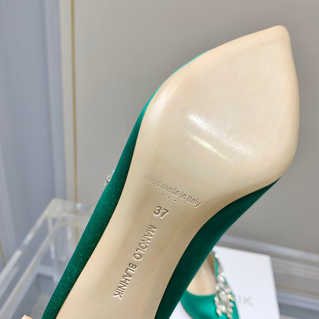 Manolo Wheat Ear Rhinestone Pumps Green Silk Fabric 327454