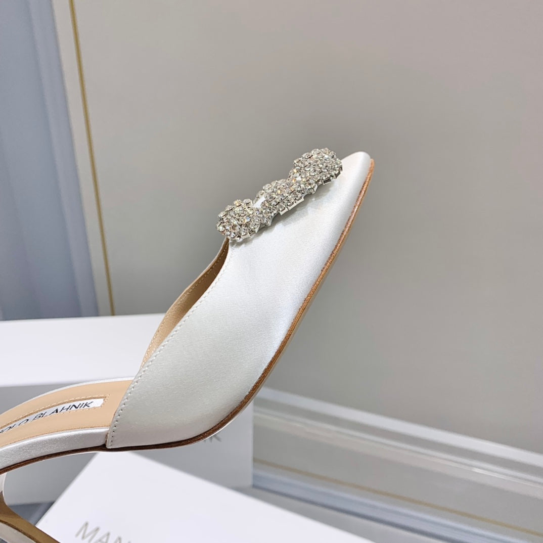 Manolo Buckle Mules 7cm White Silk 208019