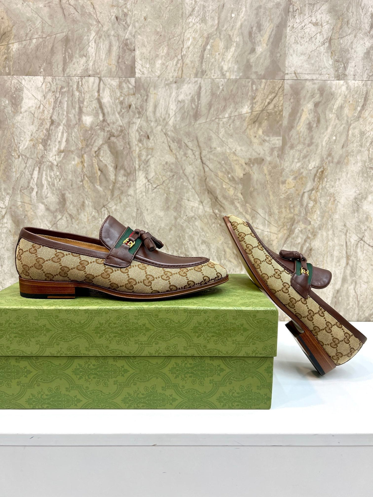 GG Men's Tassel Loafer Brown Cowhide Canvas 548740