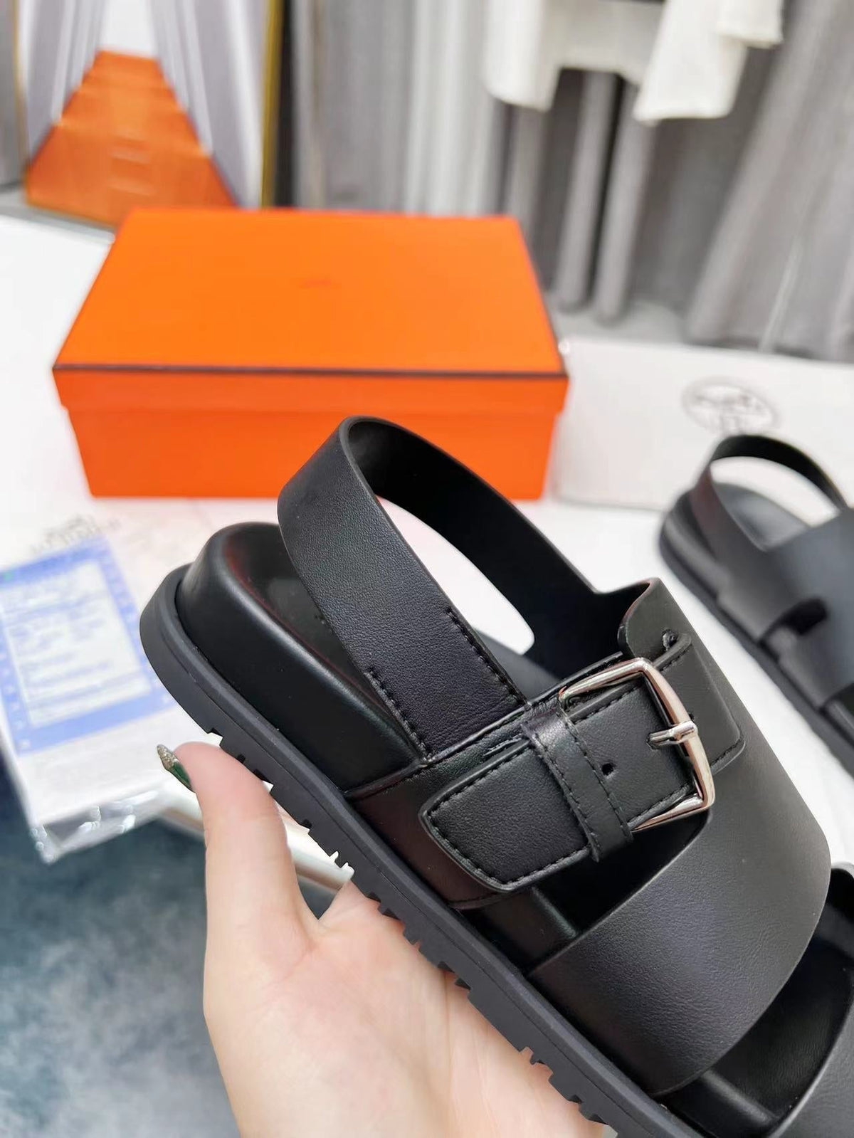 HM HENRIO SANDAL BLACK CALFSKIN