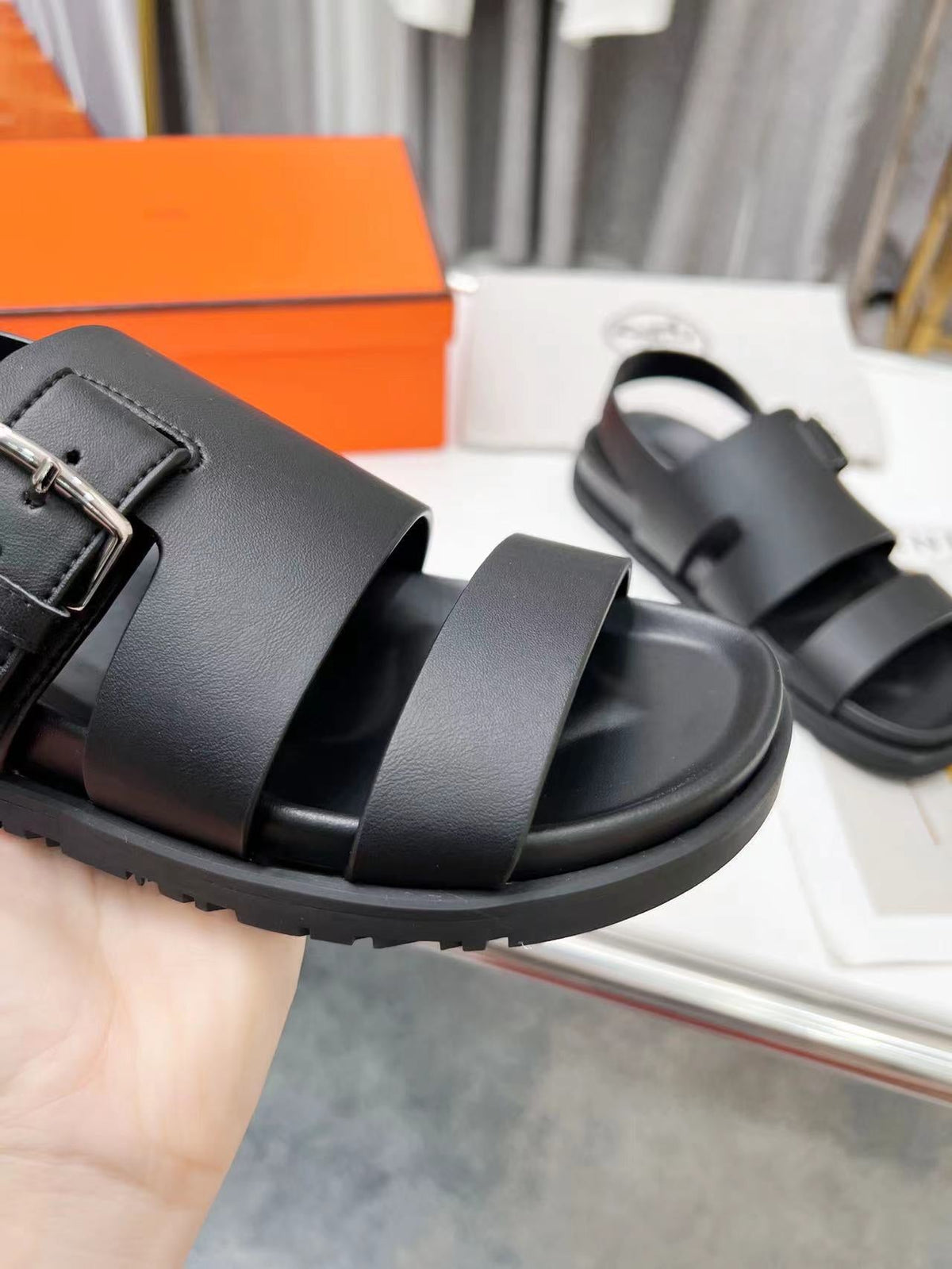 HM HENRIO SANDAL BLACK CALFSKIN
