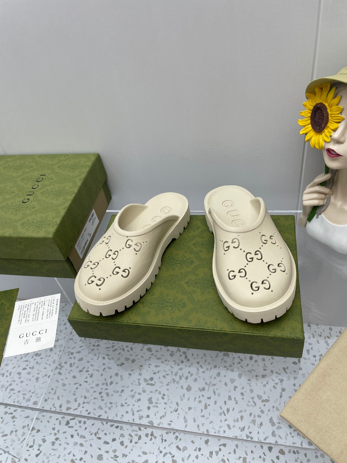 GG PLATFORM PERFORATED G SANDAL CREAM IP FOAM