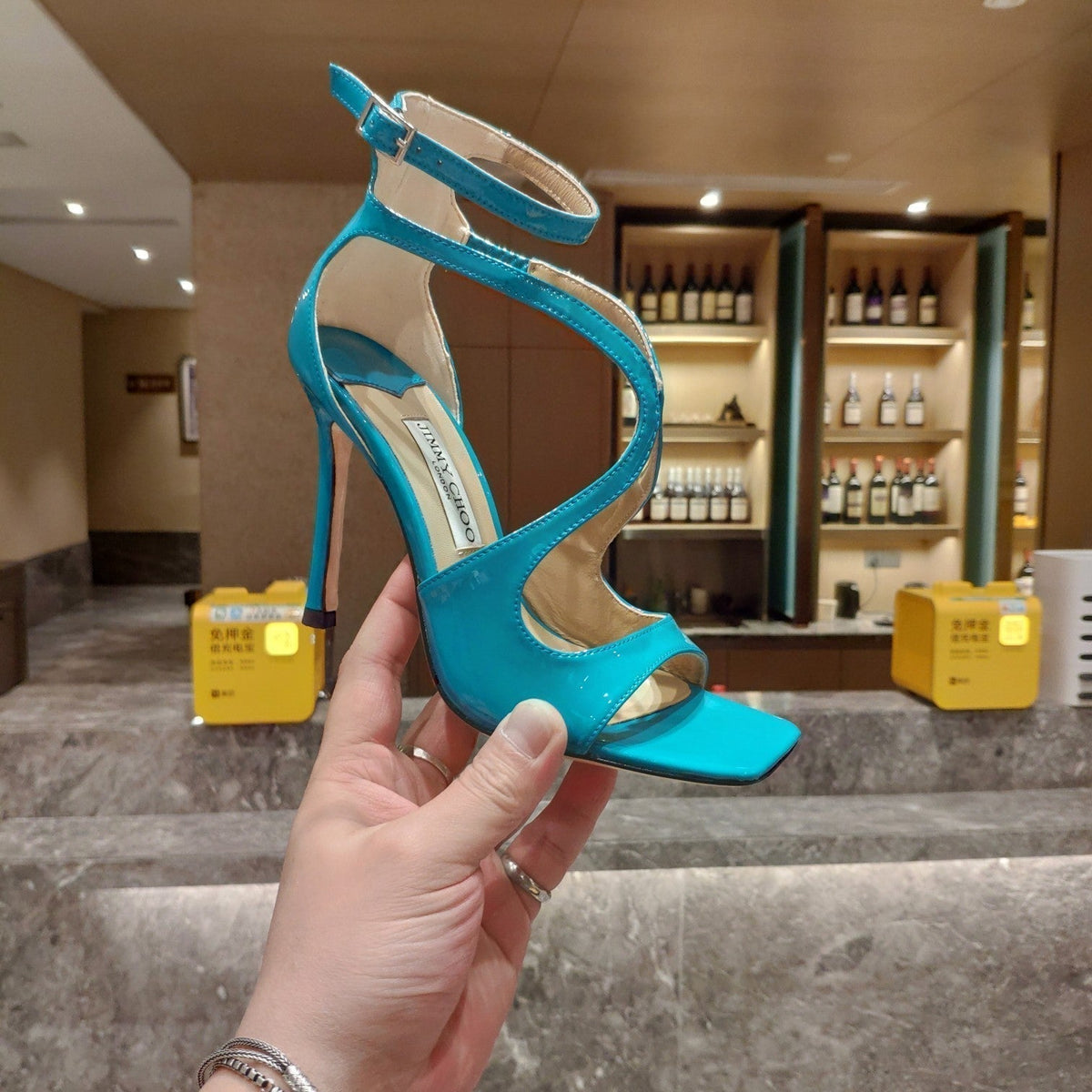 Jimmy 25 Azia 95 Pacific Blue Patent Leather 240080