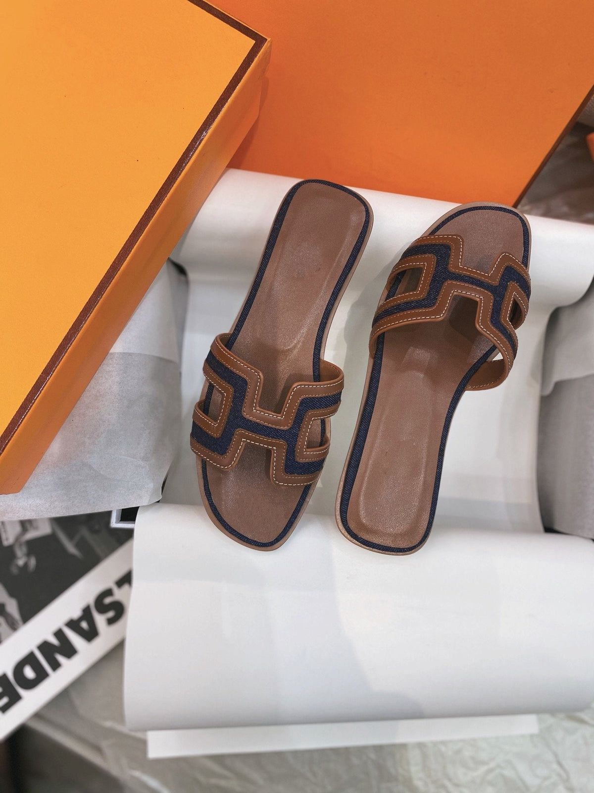 Oran Sandal Brown/Black Leather