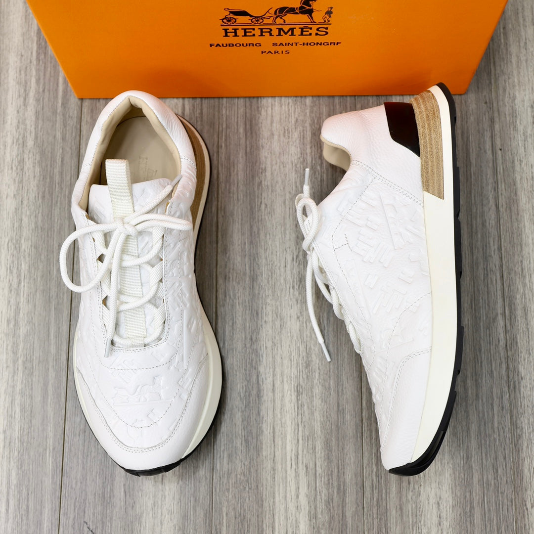 HM EMBOSSED ICON SNEAKER WHITE CALFSKIN