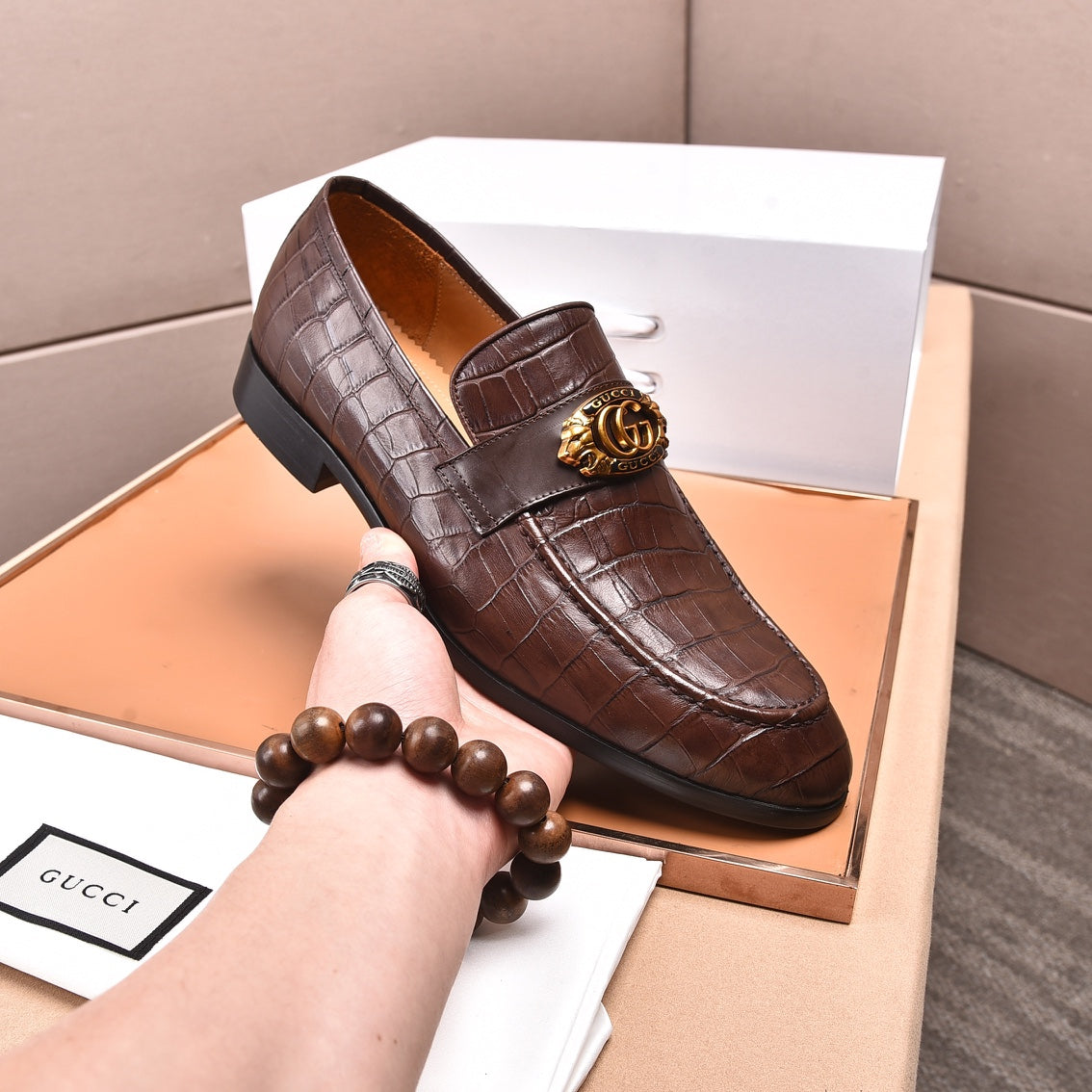 GG Men's Interlocking GG Loafer Brown Cowhide 498781