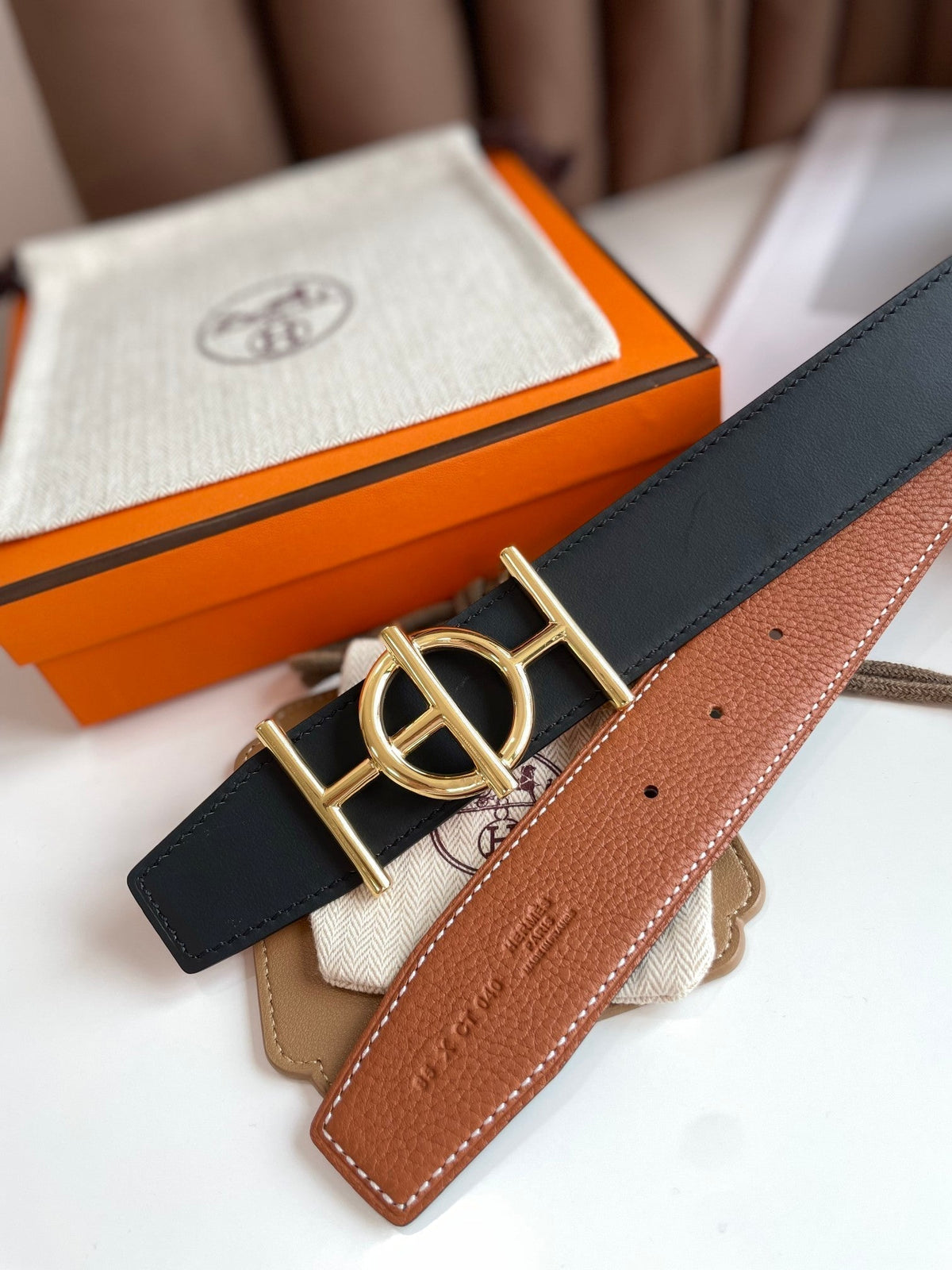 ULYSSE BELT BUCKLE & REVERSIBLE GINGER ORANGE LEATHER STRAP 38MM GOLD HARDWARE