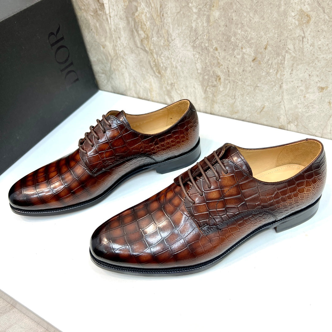CD CROCODILE MOTIF BASIC OXFORD SIENNA CALFSKIN