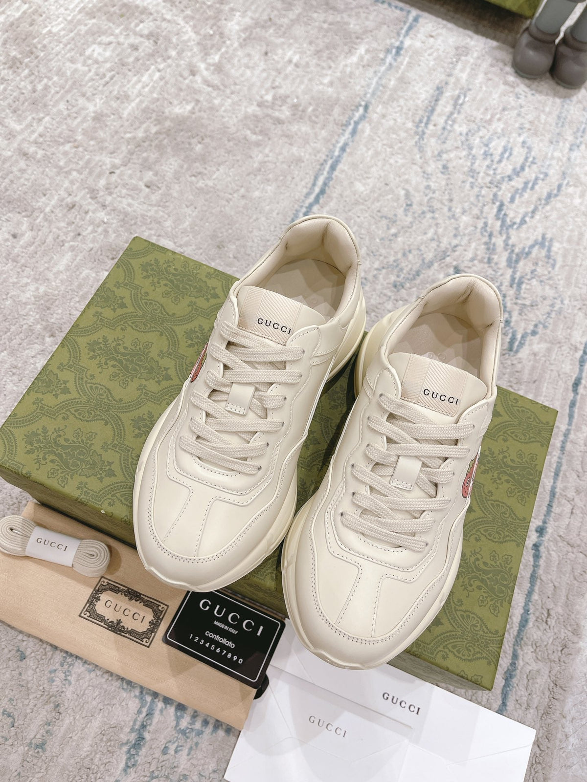 Gucci 2026 Rhyton Sneakers Ivory Cowhide With Strawberry Motif 988664