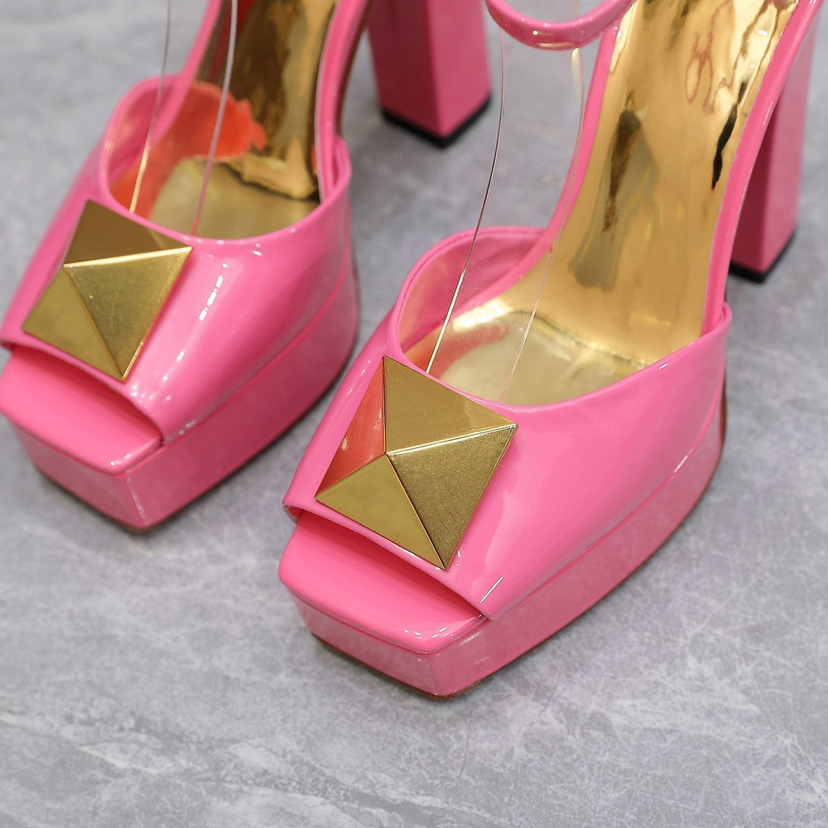 Open Toe Pump With One Stud Gold Patent Pink Leather 130MM