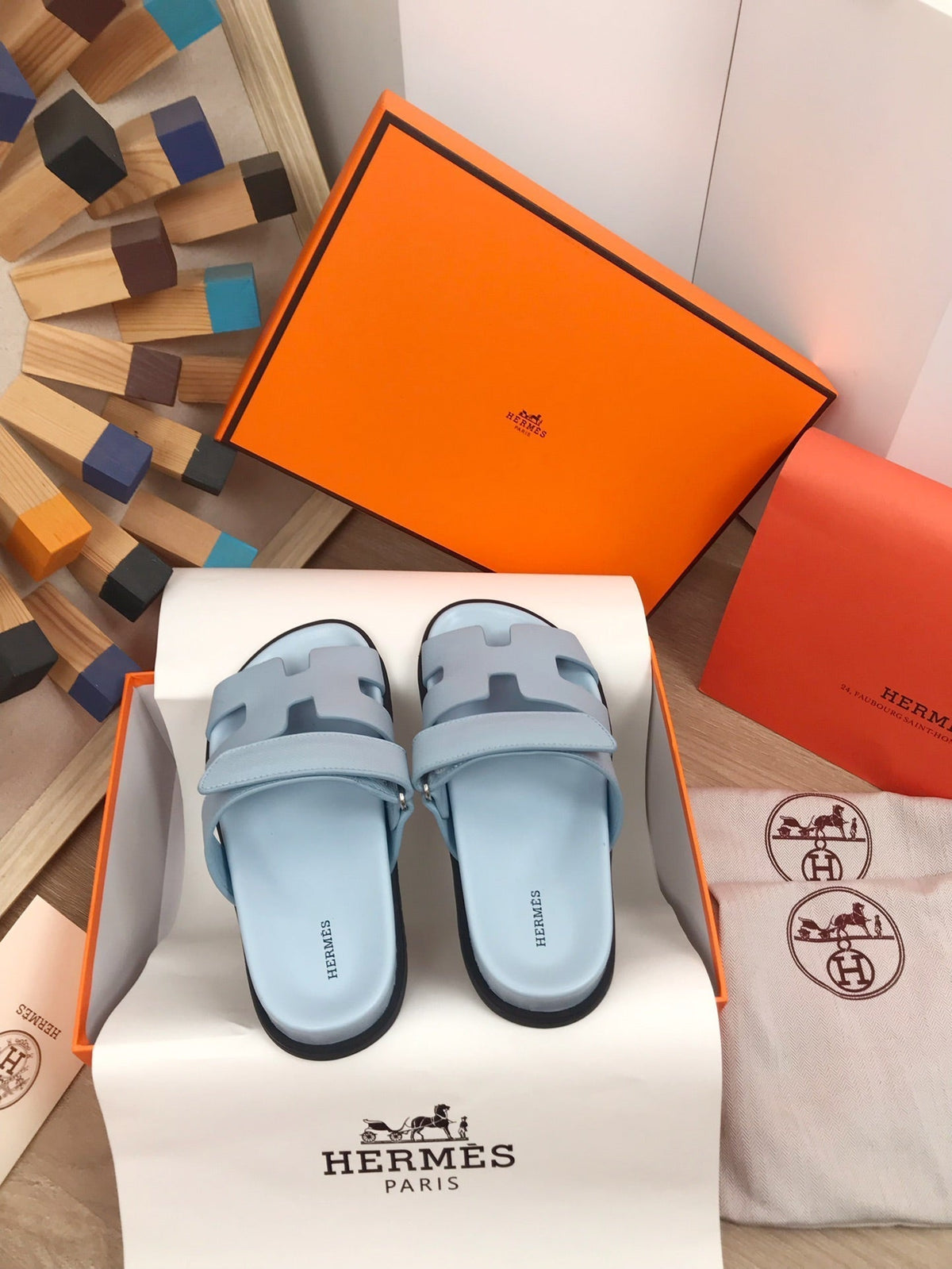 chypre sandal cloud blue calfskin
