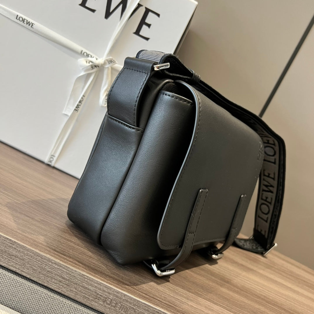 Loew Military Black Leather Messager Bag 254387