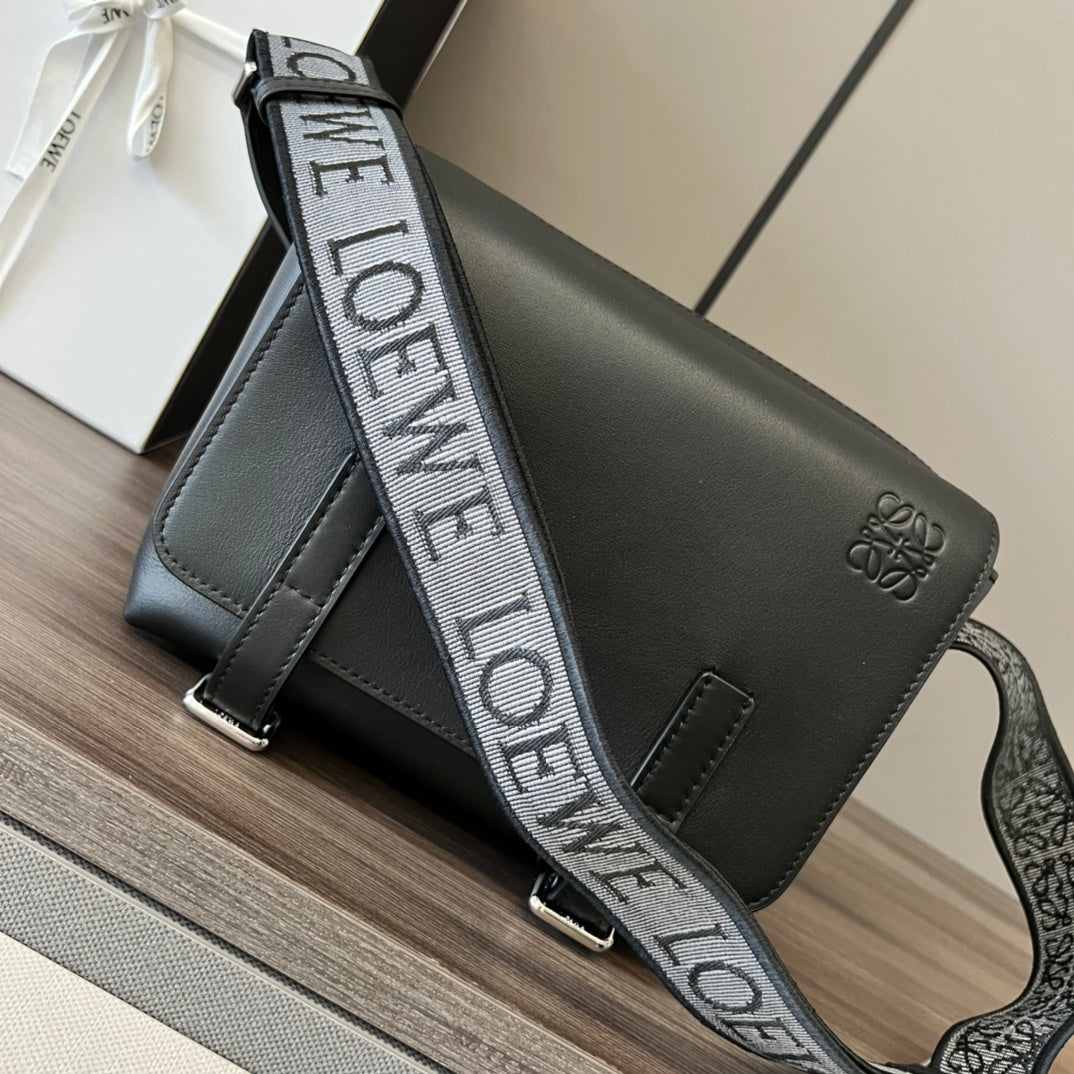 Loew Military Black Leather Messager Bag 254387