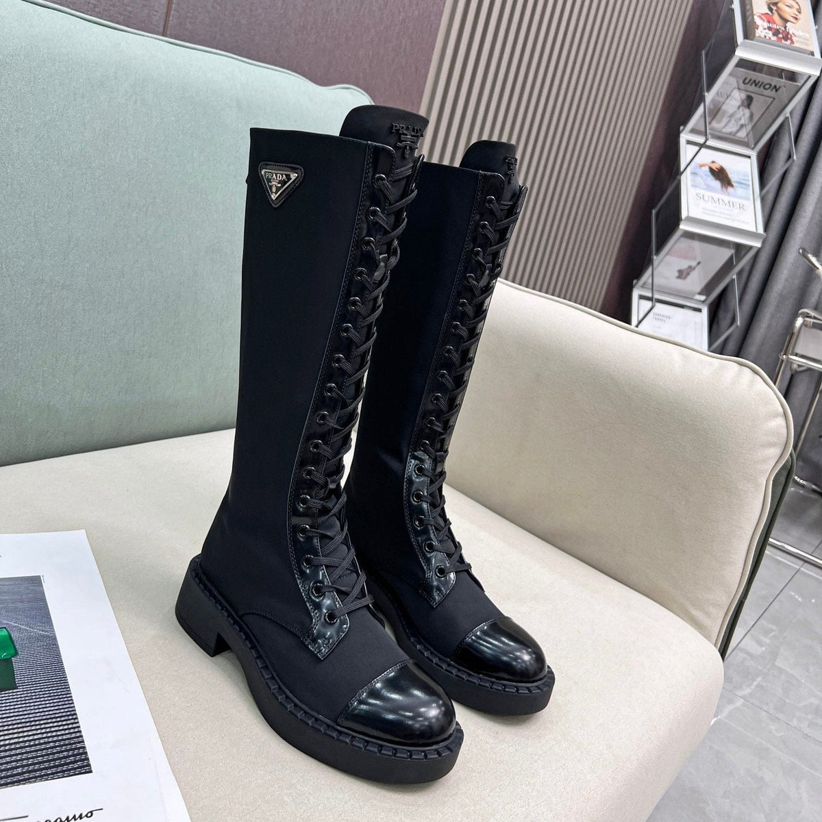 LACE-UP KNEE BOOTS IN BLACK DENIM AND SHEEPSKIN LINING