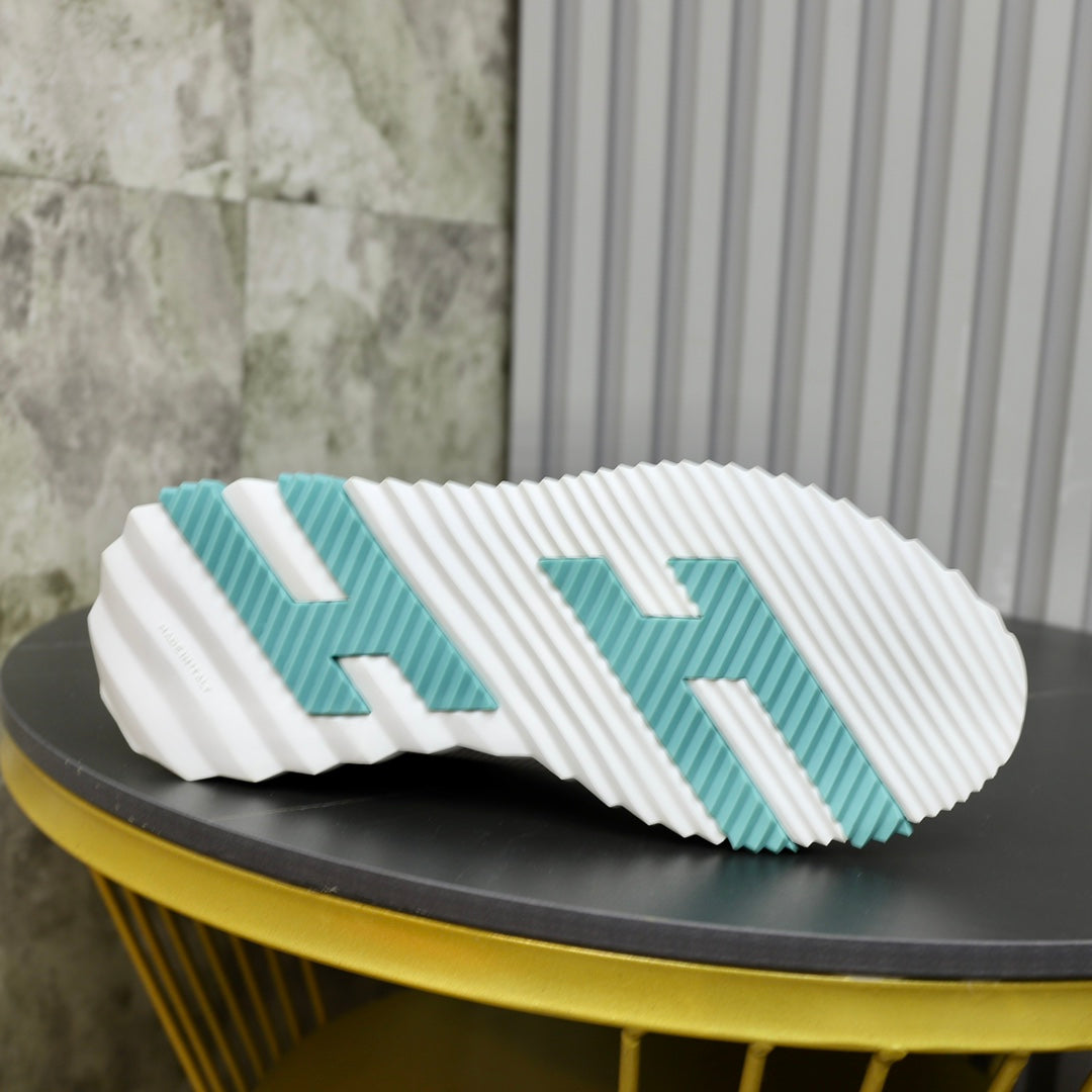 HM BOUNCING SNEAKER SKY AND GRAY BREATHABLE FABRIC