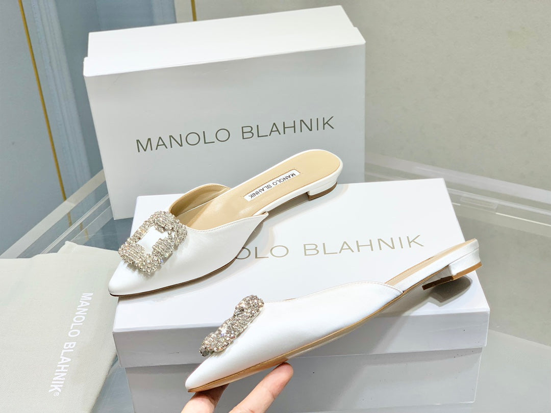 Manolo Buckle Flats Mules White Silk 327510