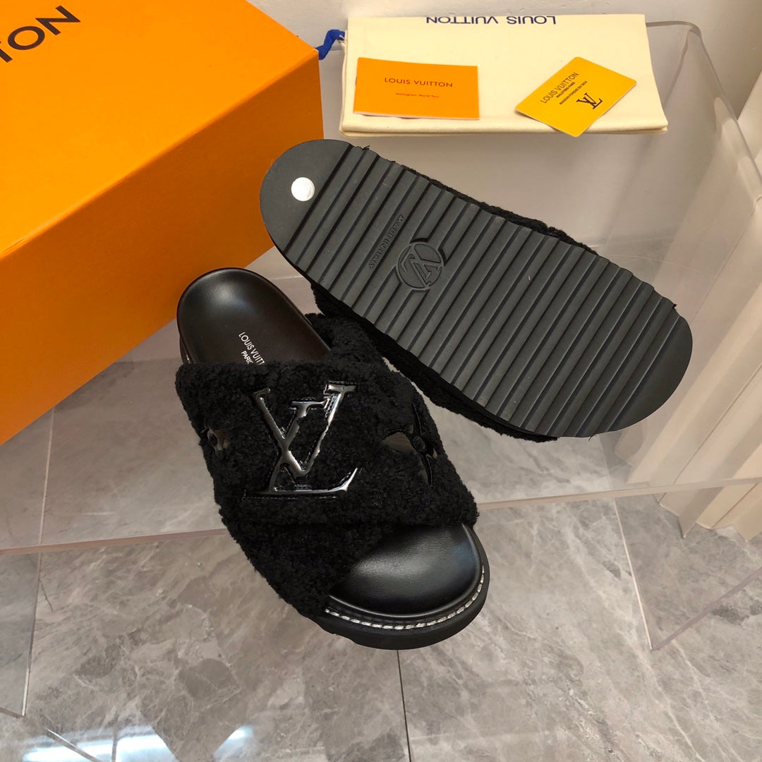 LV Paseo Flat Comfort Mule Black Fleece