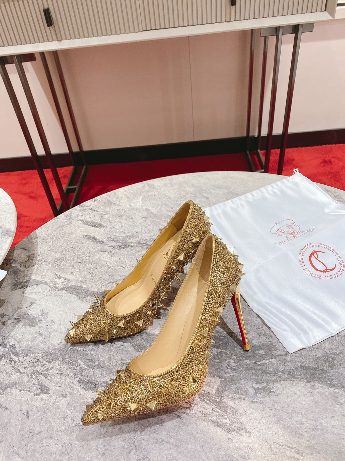 CL Pigalili Potpourri Strass Pumps Glitter Gold