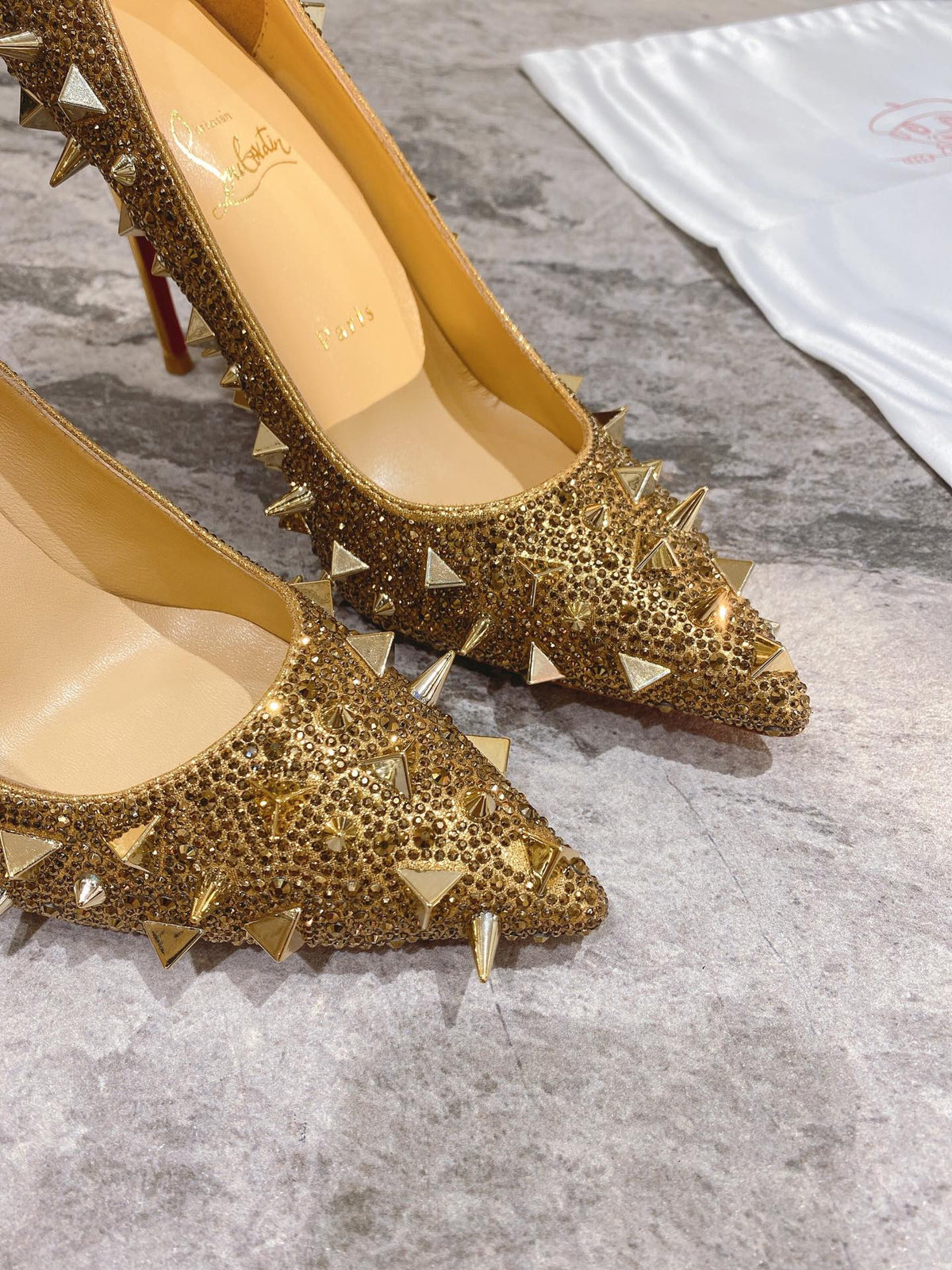 CL Pigalili Potpourri Strass Pumps Glitter Gold