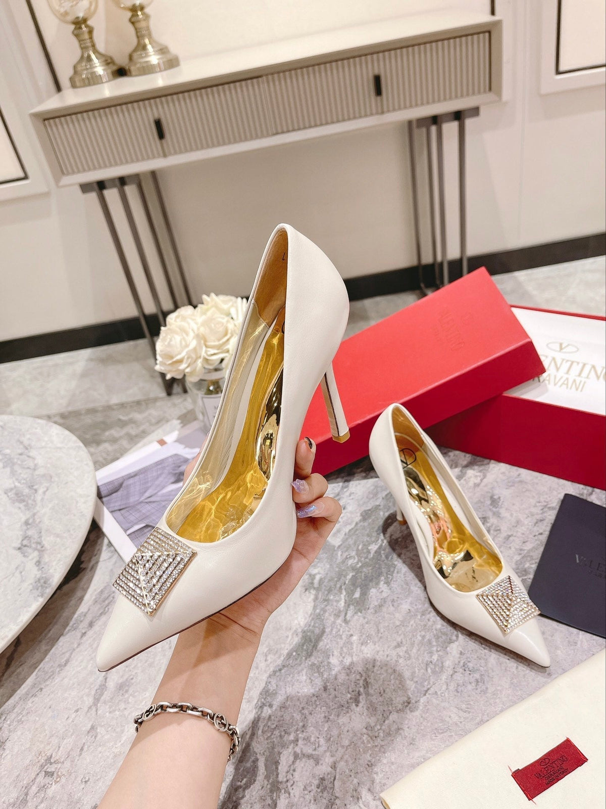 VT 25 Toe Pumps Diamond White Sheepskin