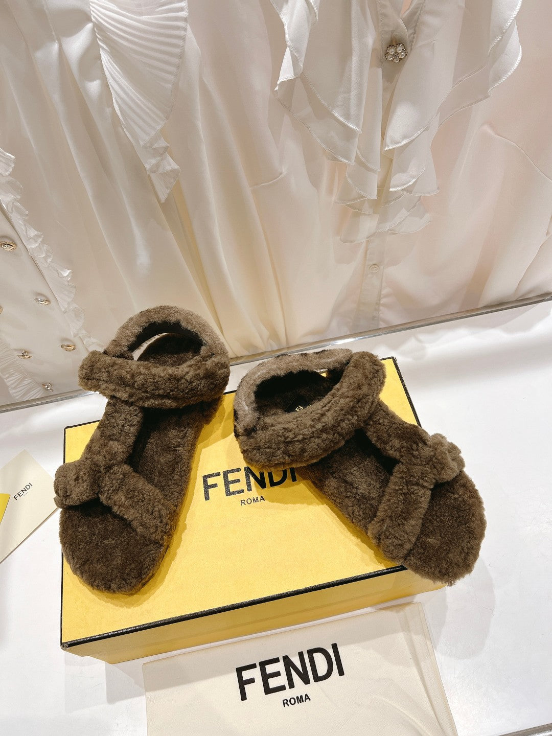 FENDI DAD SANDAL IN MOCHA BROWN FLEECE