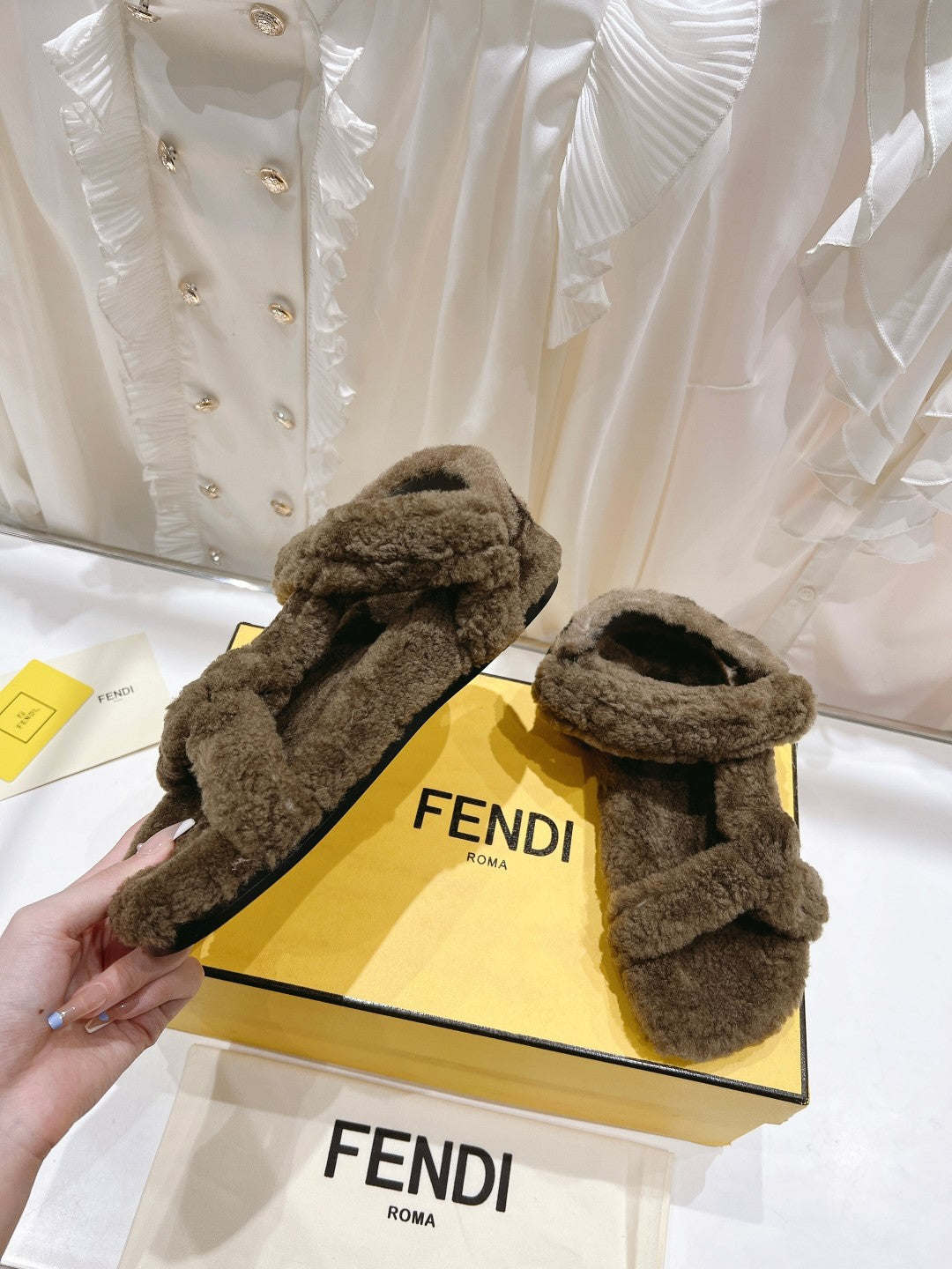 FENDI DAD SANDAL IN MOCHA BROWN FLEECE