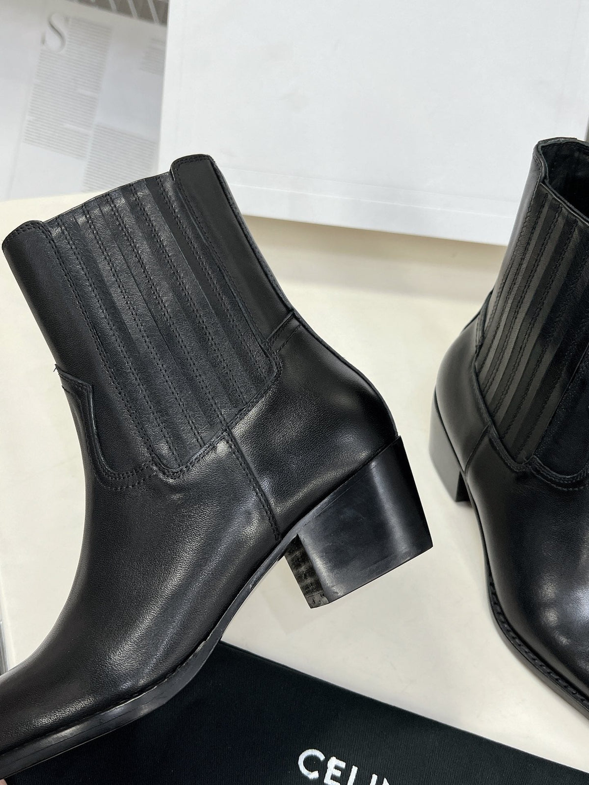 Celine 2026 Cruiser Chelsea Boots 45mm Suede Calfskin 948160