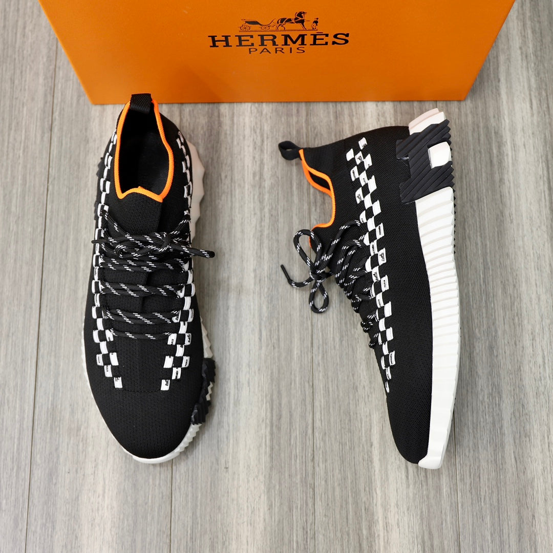 HM FLEX SLIP-ON SNEAKER BLACK AND WHITE WOVEN FABRIC