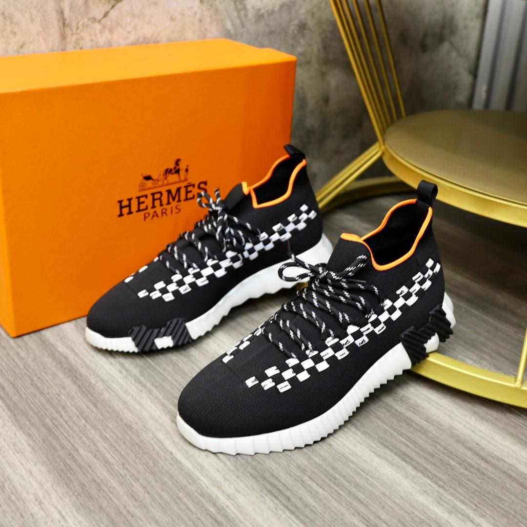 HM FLEX SLIP-ON SNEAKER BLACK AND WHITE WOVEN FABRIC
