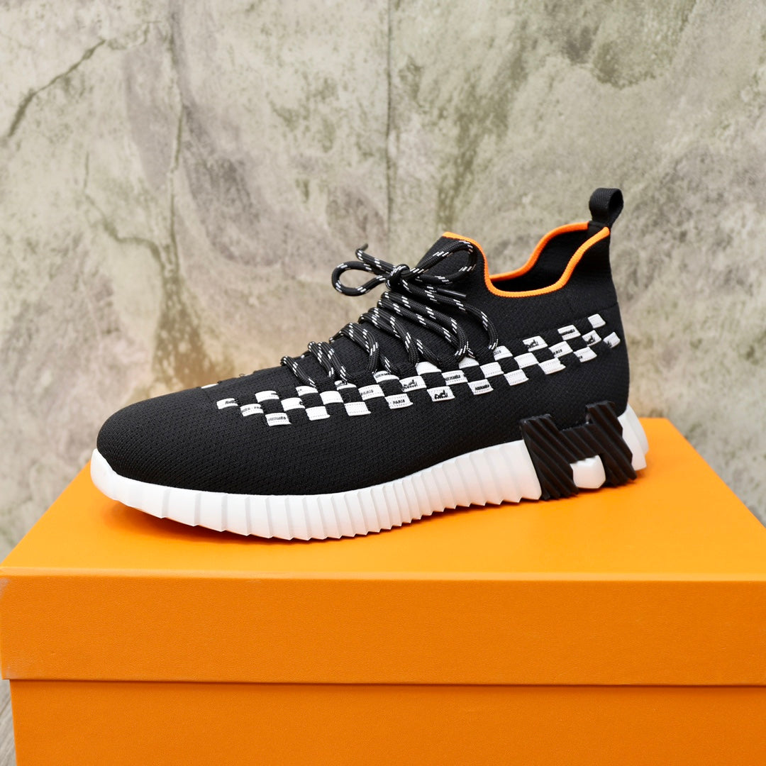 HM FLEX SLIP-ON SNEAKER BLACK AND WHITE WOVEN FABRIC