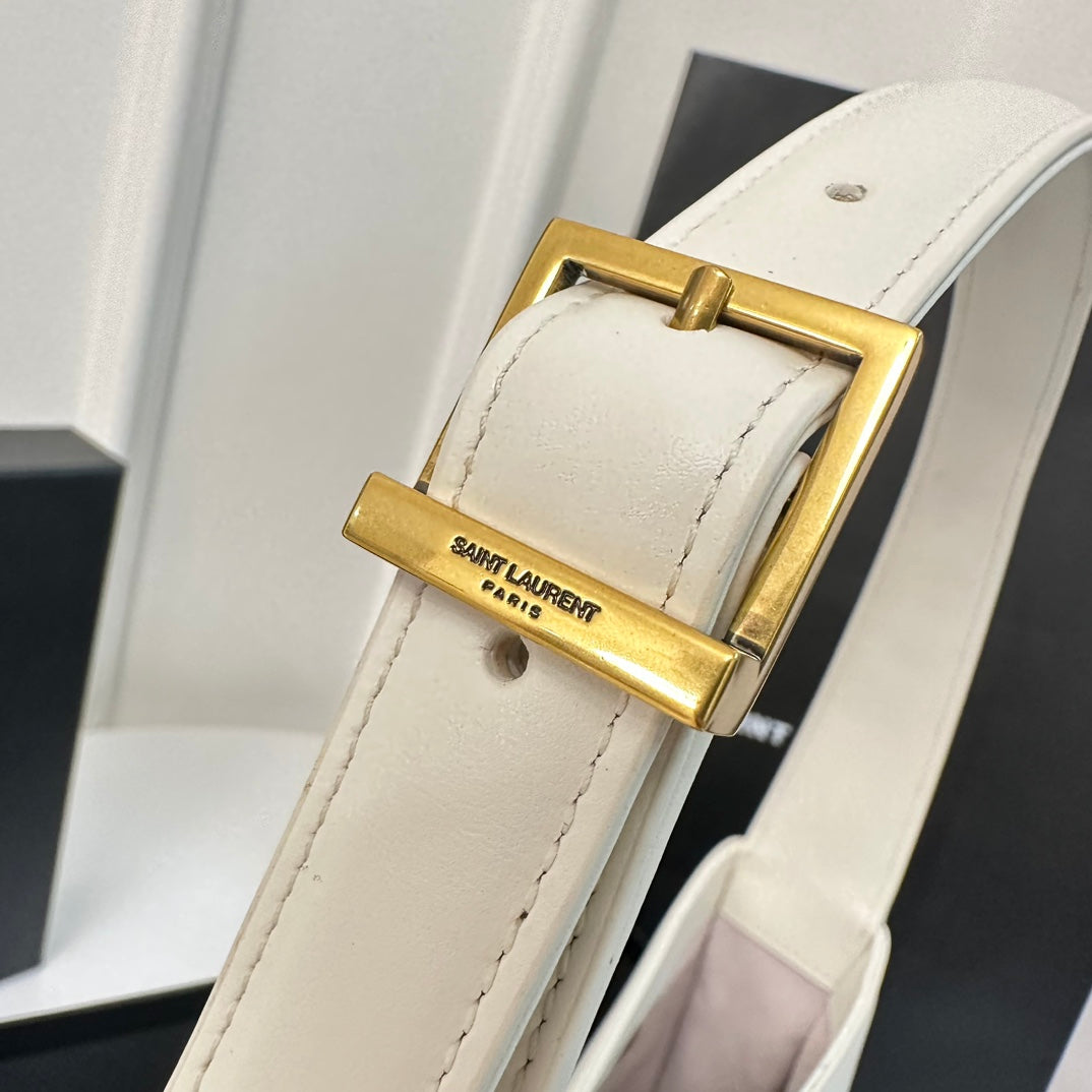 Le 5 a 7 24 White Lambskin Ghw