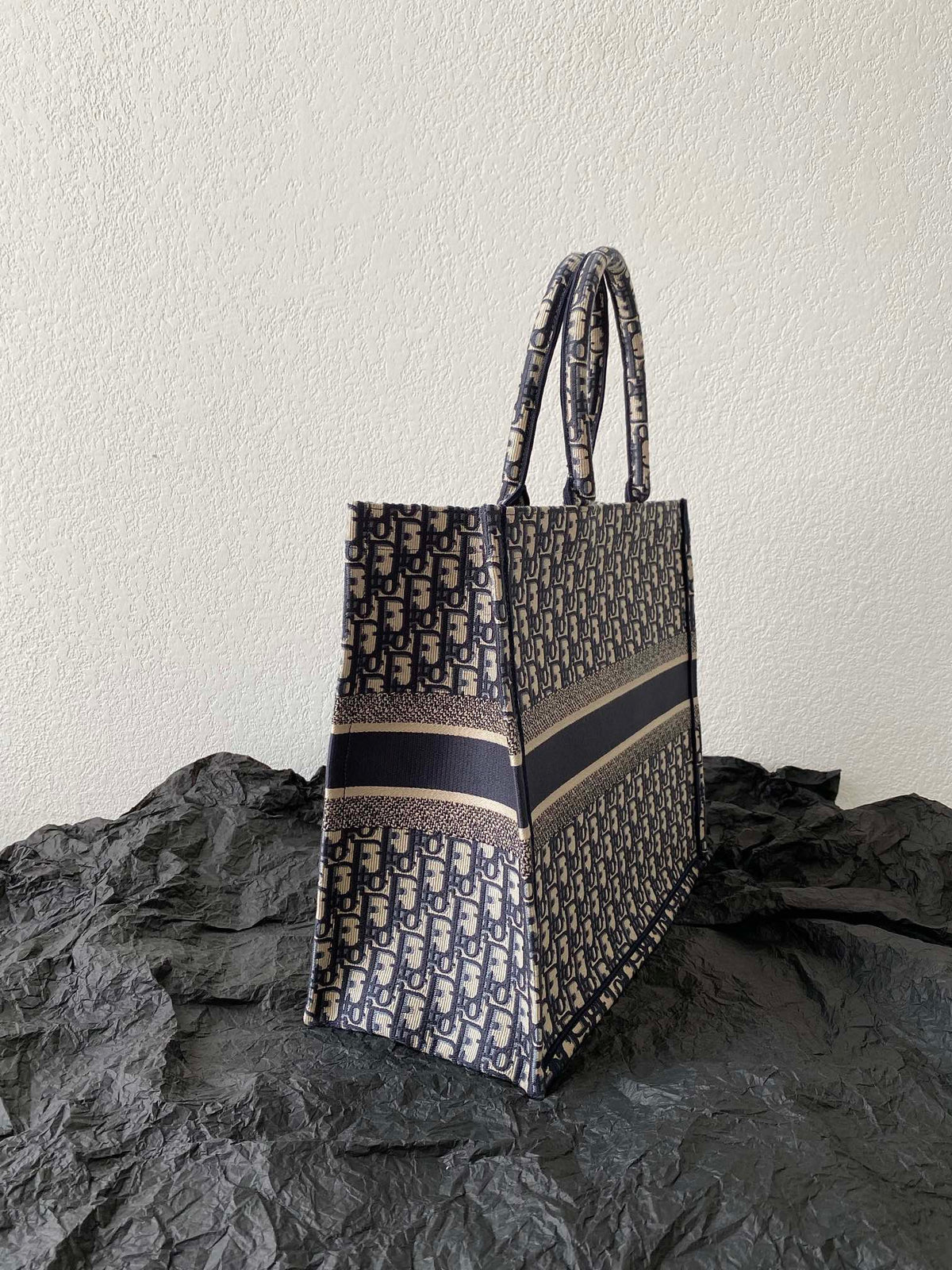 Cd Large Book Tote Oblique Embroidery alfskin