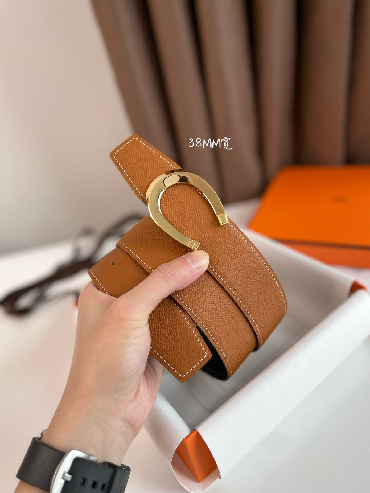 LUCK BELT BUCKLE & REVERSIBLE GINGER ORANGE LEATHER STRAP 38MM GOLDEN HARDWARE