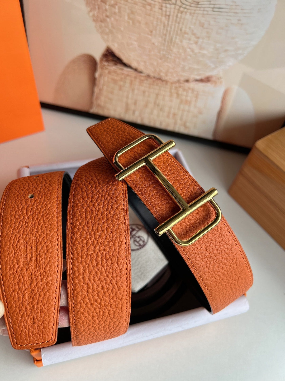 HM ROYAL BELT BUCKLE & REVERSIBLE NOIR AND ORANGE LEATHER STRAP 32 MM GOLD HARDWARE