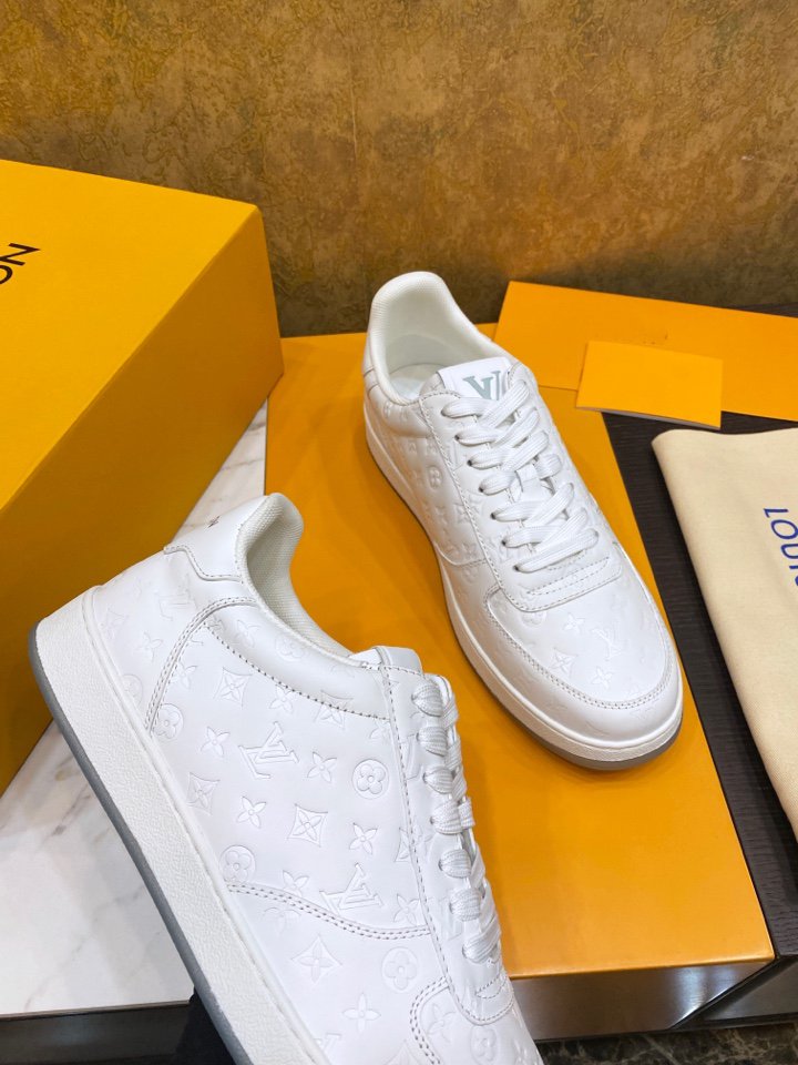 LV RIVOLI SNEAKER WHITE MONOGRAM