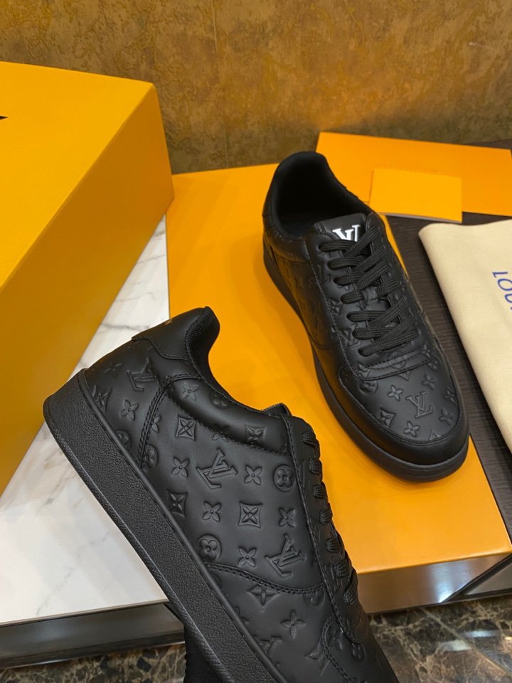LV RIVOLI SNEAKER BLACK MONOGRAM