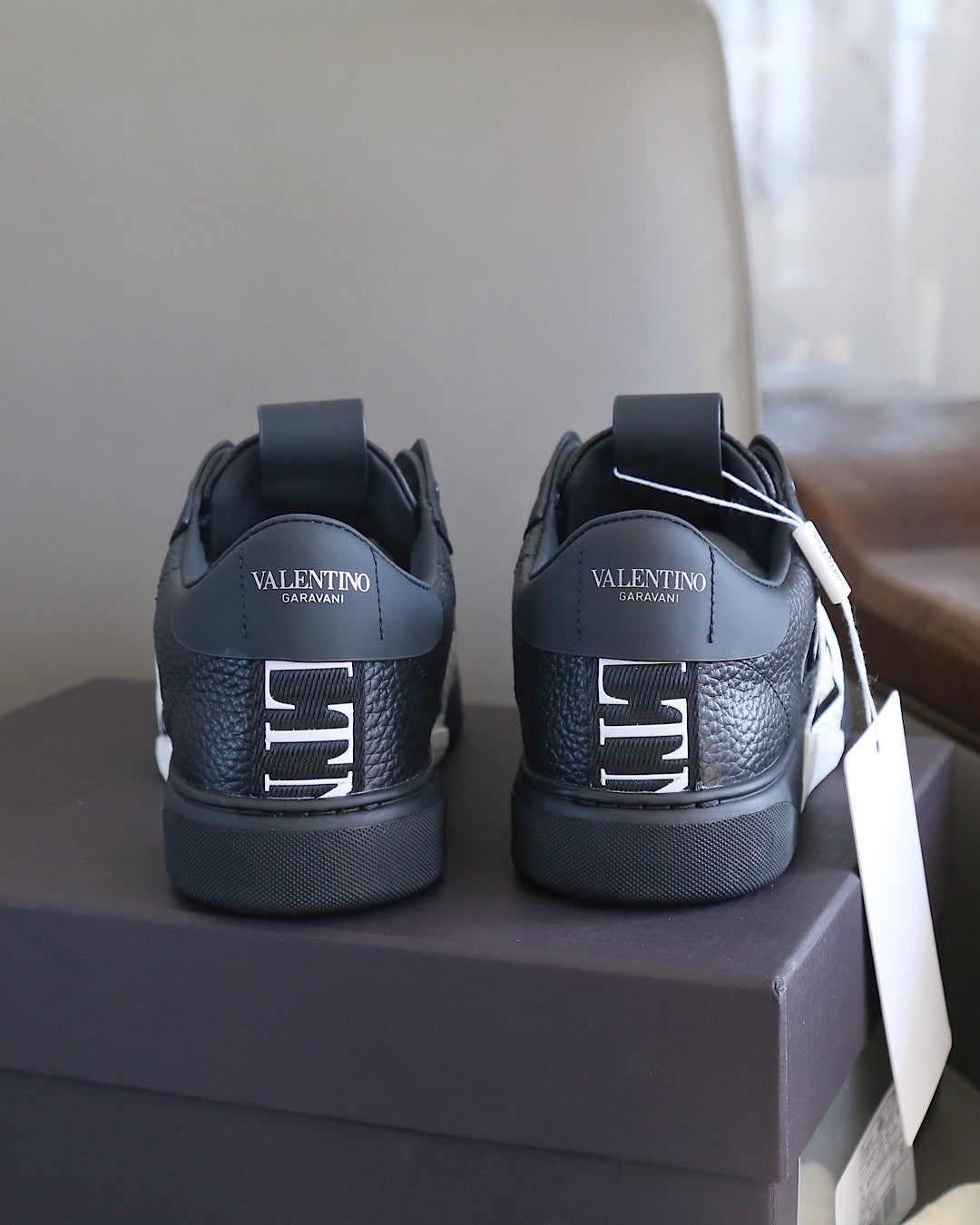 VT 25 Slip-On VL7N Sneaker Black White Cowhide 348993