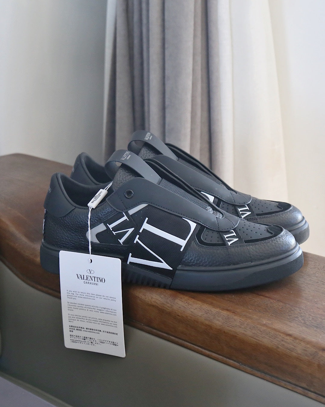 VT 25 Slip-On VL7N Sneaker Black Cowhide