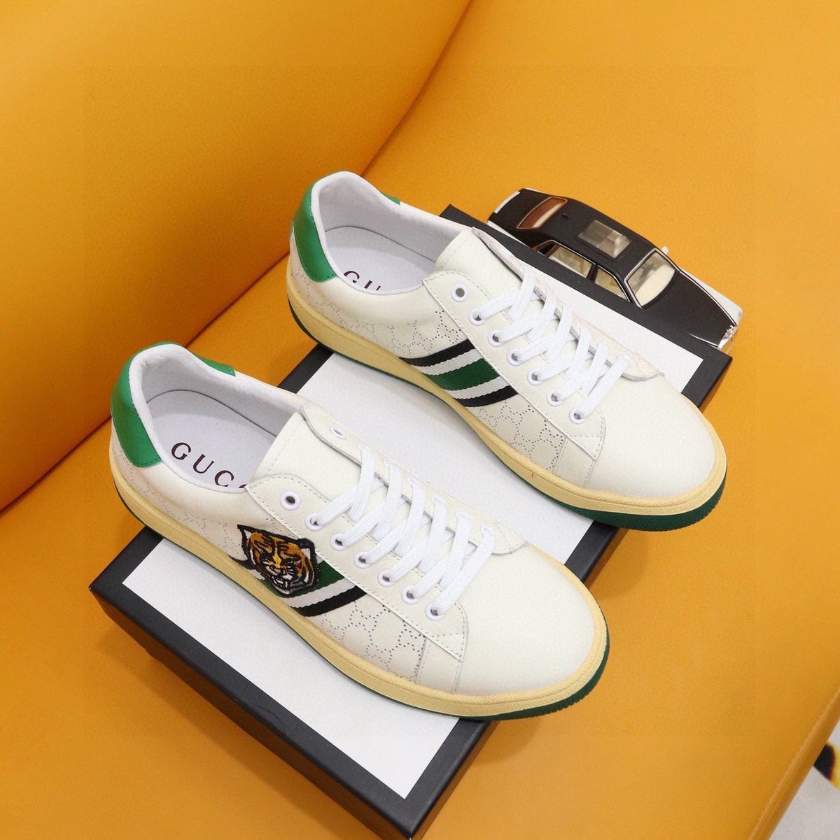 GG Men's Sneaker White Green Cowhide 522946