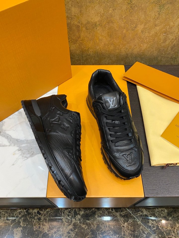 LV RUN AWAY BLACK