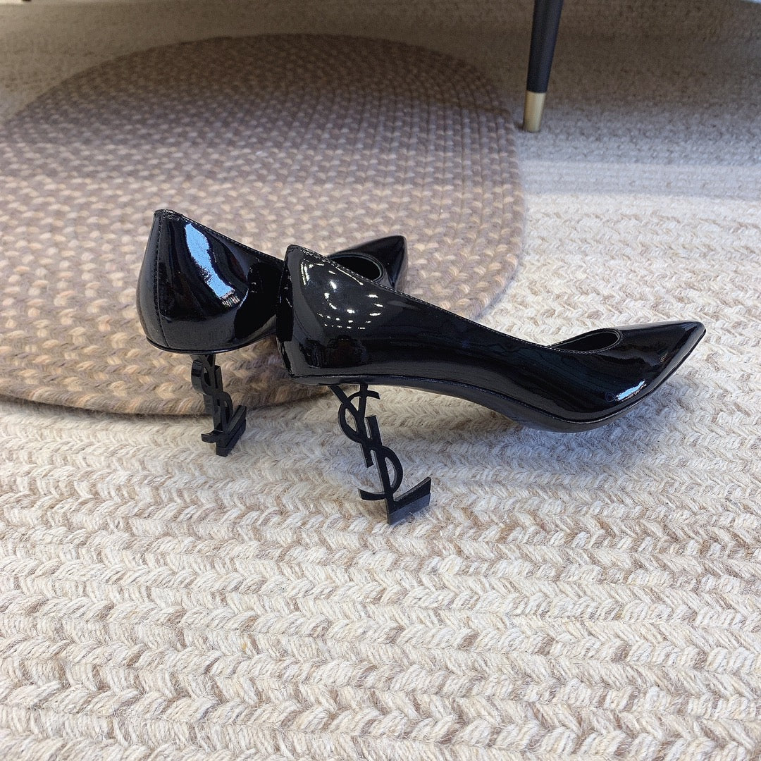 OPYUM BLACK HEEL PUMPS IN BLACK GLOSSY CALFSKIN