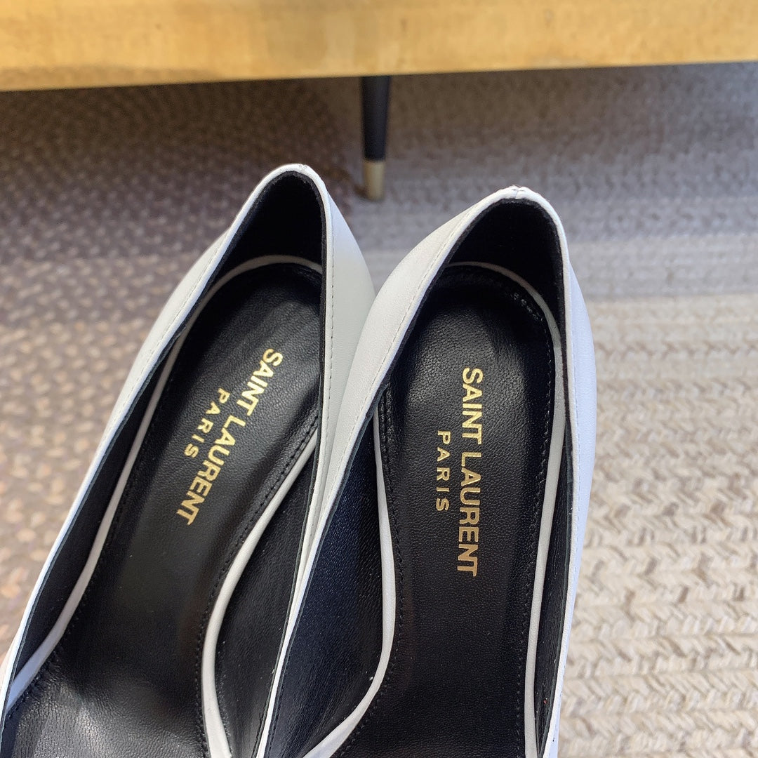 OPYUM BLACK HEEL PUMPS IN WHITE SMOOTH LAMBSKIN