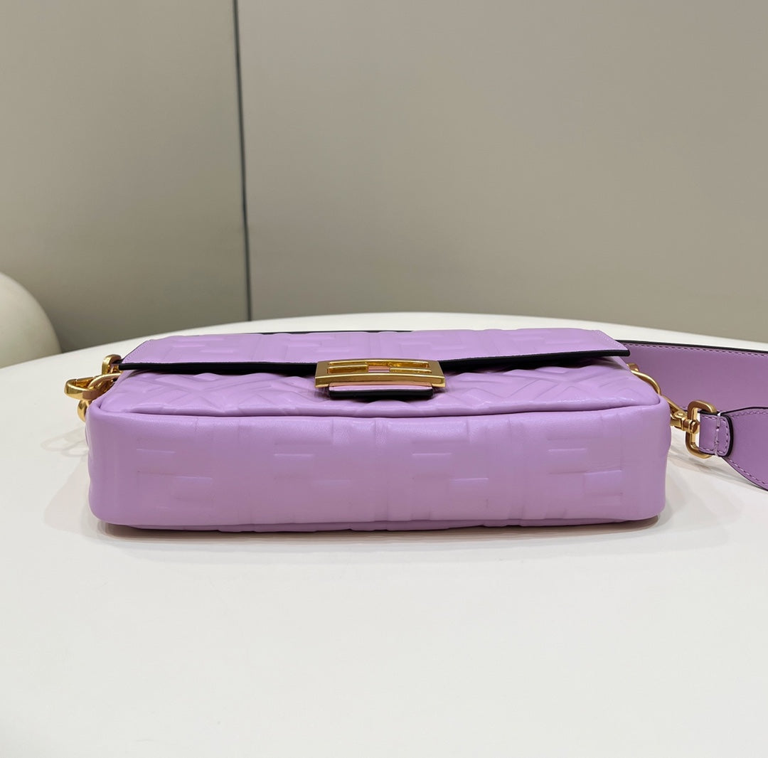 Baguette 27cm Violet Lambskin Gold Hardware