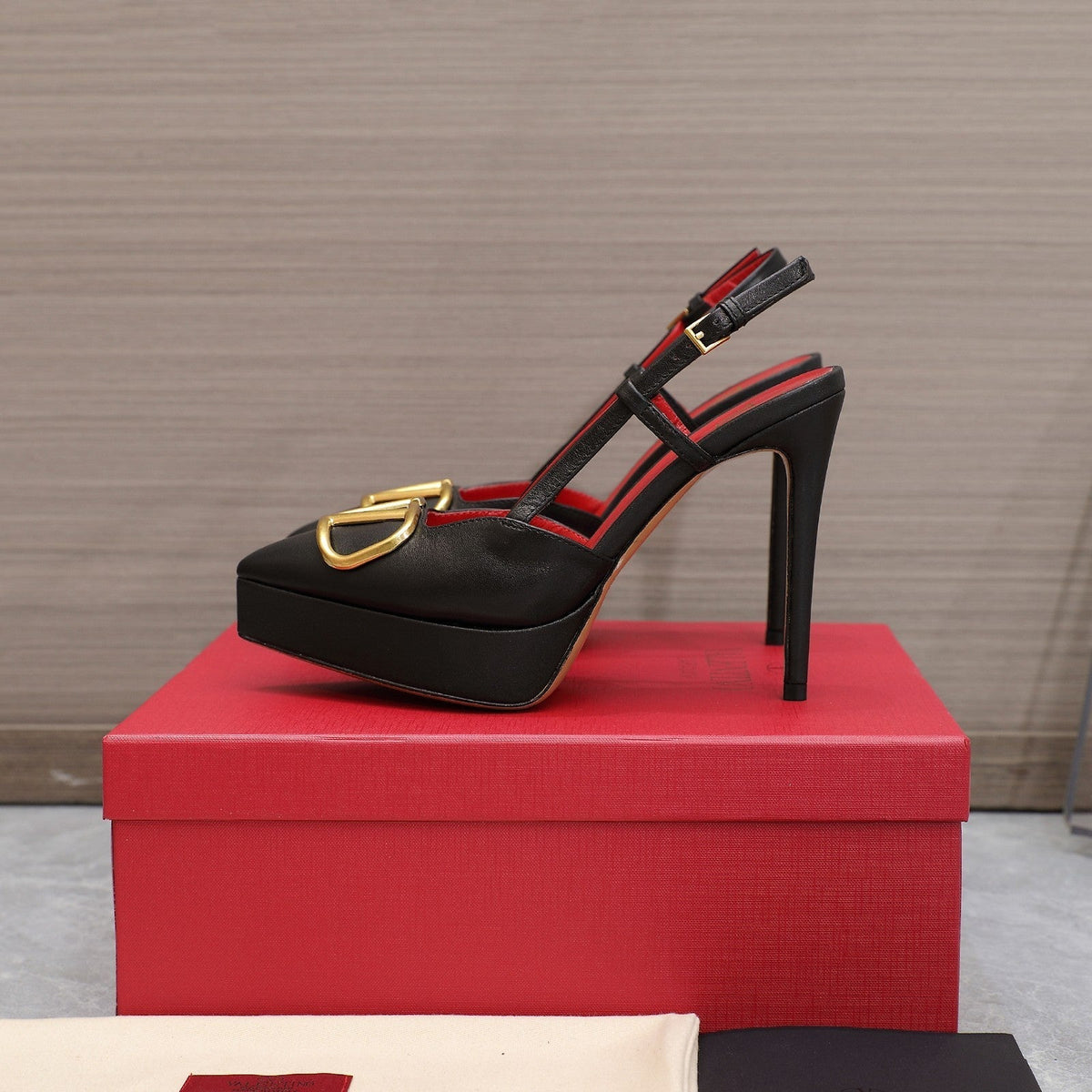 VALENTINO GARAVANI VLOGO PLATFORM SLING BACK 120 BLACK RED COWHIDE 392142