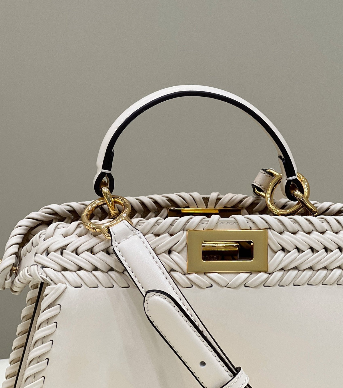 PEEKABOO ISEEU 27 IN WHITE SMOOTH CALFSKIN WITH WOVEN TRIM GOLD HARDWARE