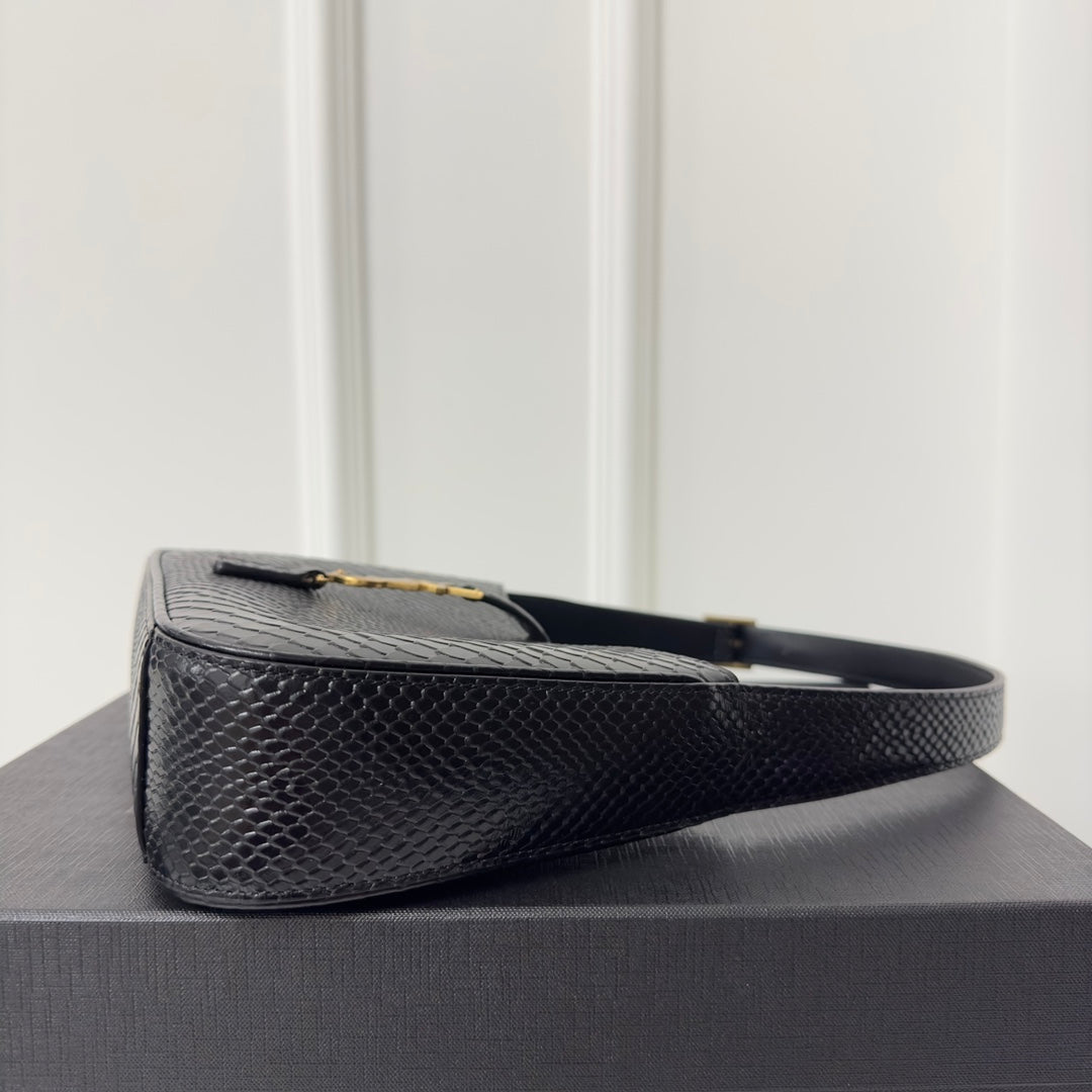 Le 5 a 7 24 Snake Black Lambskin Ghw
