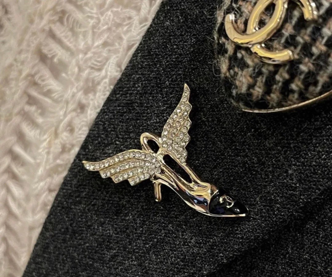CC Brooch Pink Gold 172290