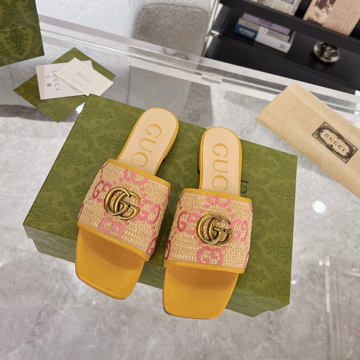 GG EXCLUSIVE SLIDE SANDAL AMBER SEDGE